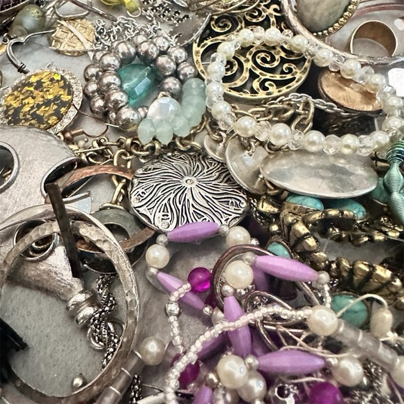 Vintage Jar of Mixed Jewelry –Mismatched, Broken, Craft Repurpose Pieces - Picture 10 of 13